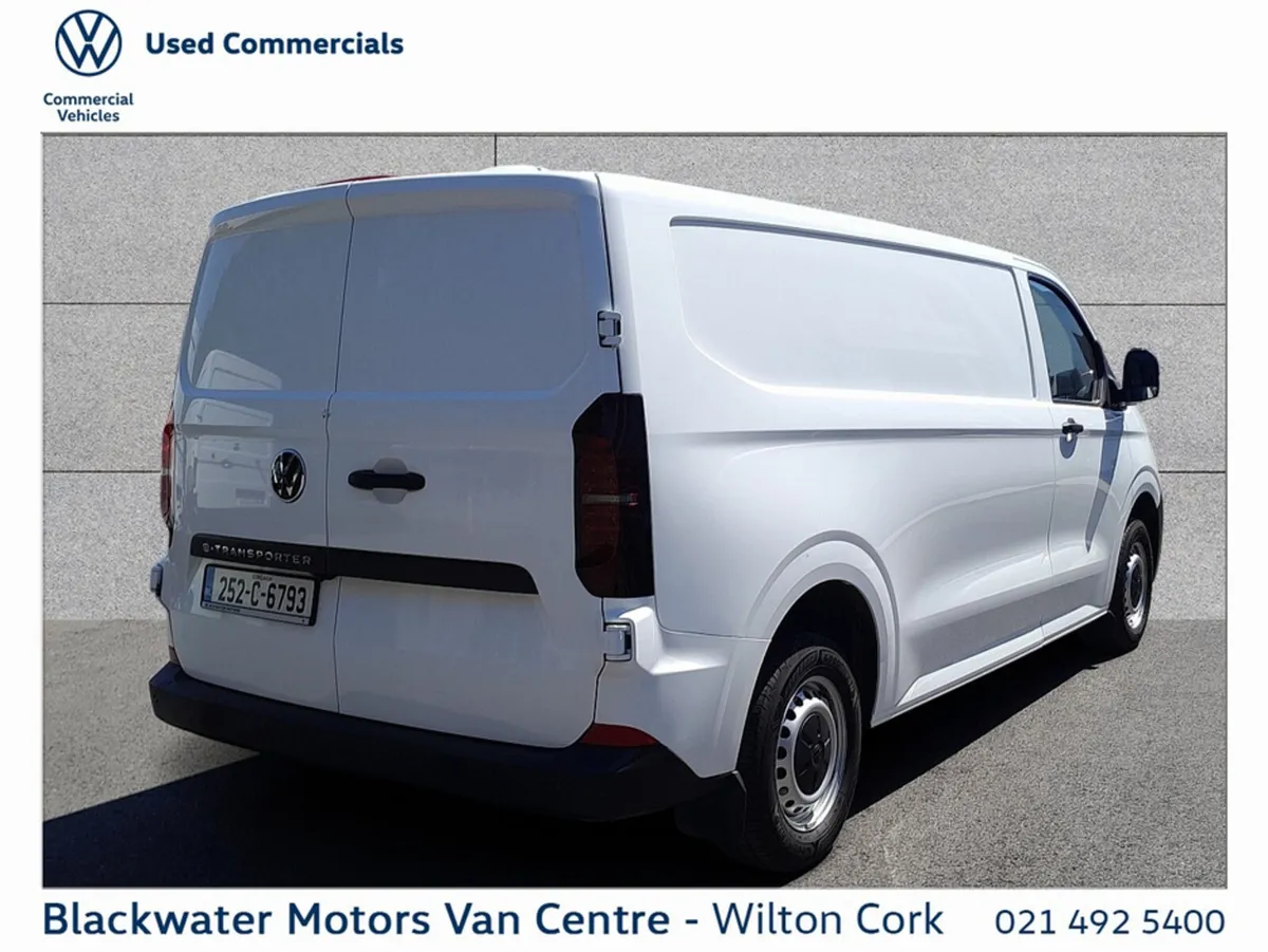 Volkswagen Transporter Trendline LWB 218HP 3DR ELE - Image 3