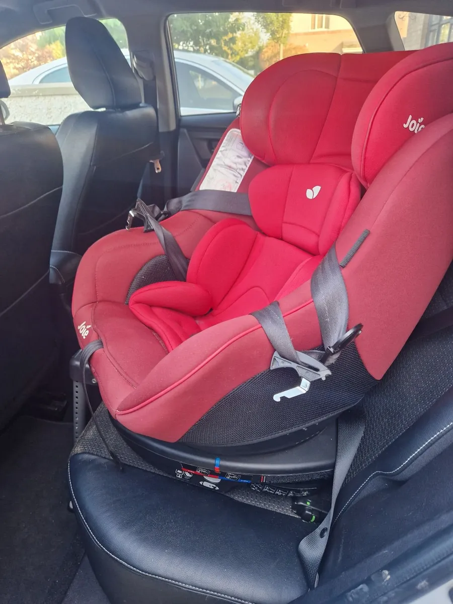 Child car seat - Image 1