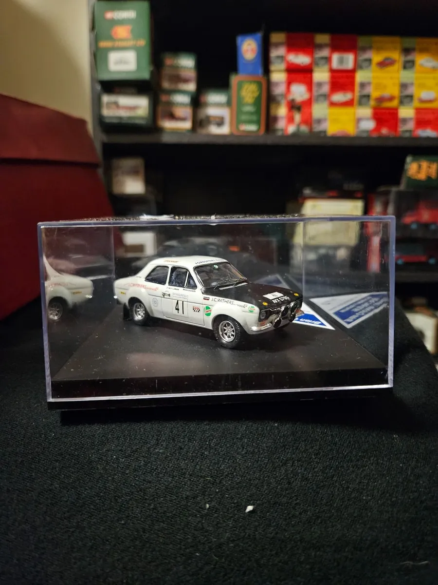 Corgi Trofeu Ford Escort MKI Rally - Image 3