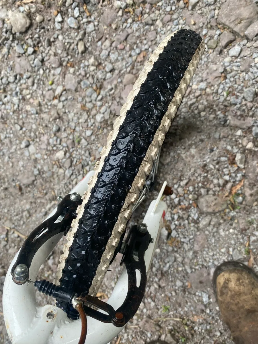 Kids bike - Image 4
