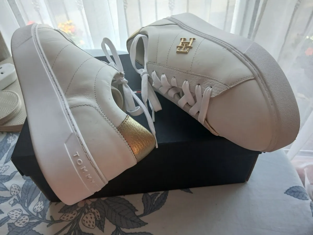 Shoes - Image 4
