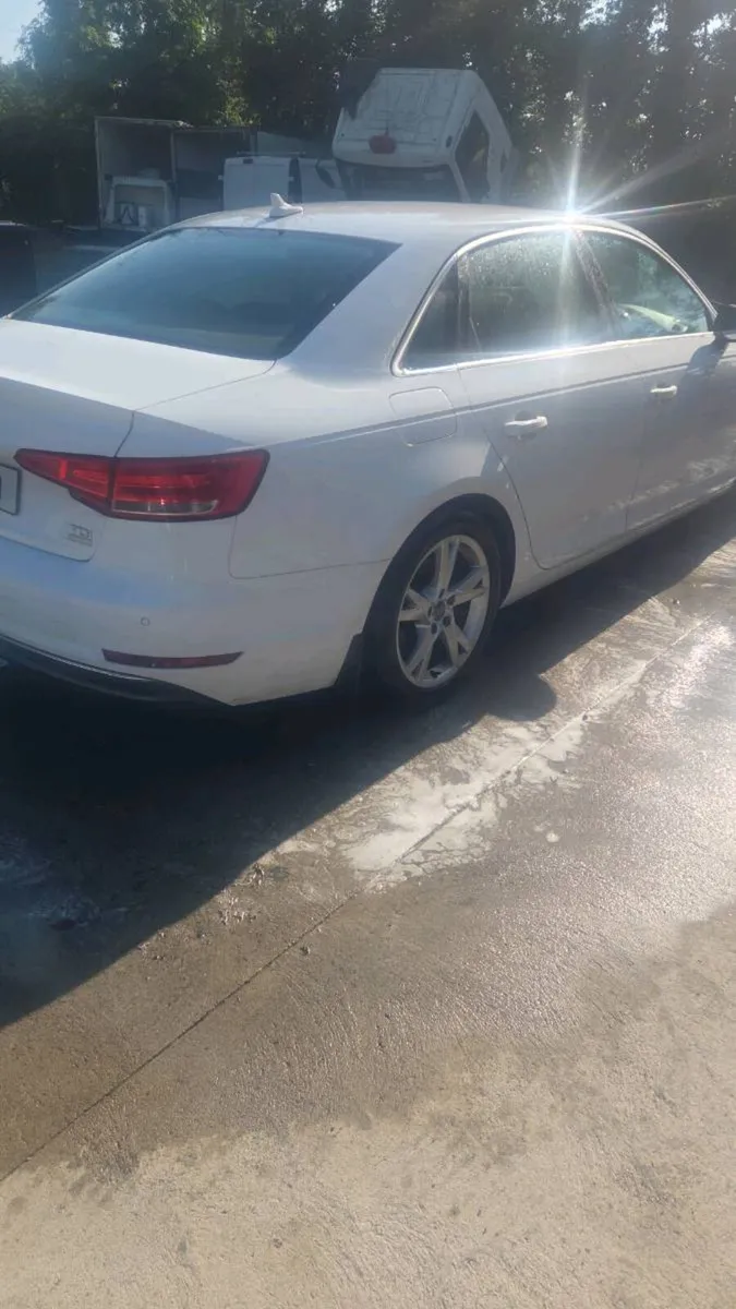 Audi A4 2.0 manual - Image 3