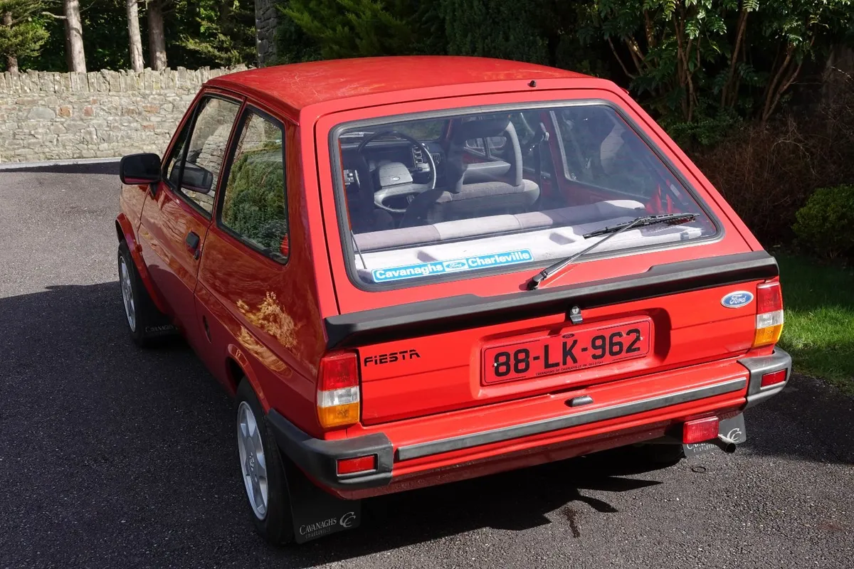 Ford Fiesta 1988 - Image 2
