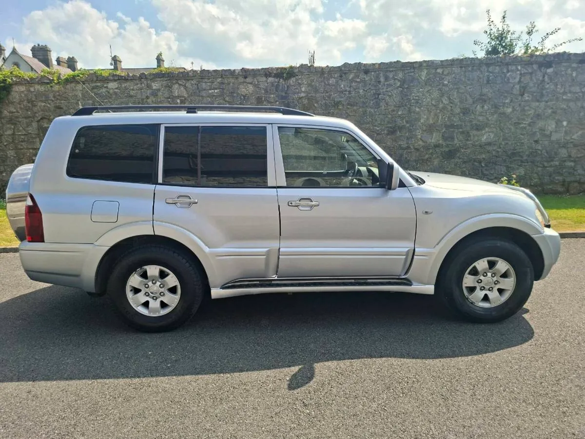 MISTUBISHI PAJERO NEW DOE LOW MILEAGE - Image 2