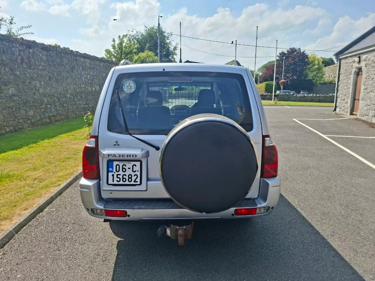 MISTUBISHI PAJERO NEW DOE LOW MILEAGE - Image 4