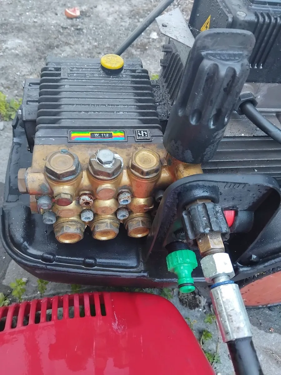 Elite.  Power washer. 230volt - Image 1