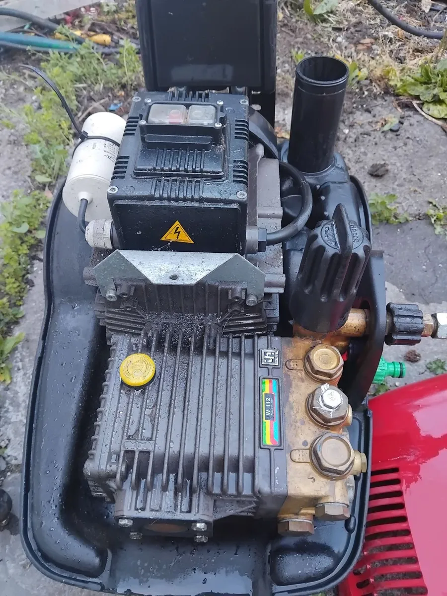 Elite.  Power washer. 230volt - Image 3
