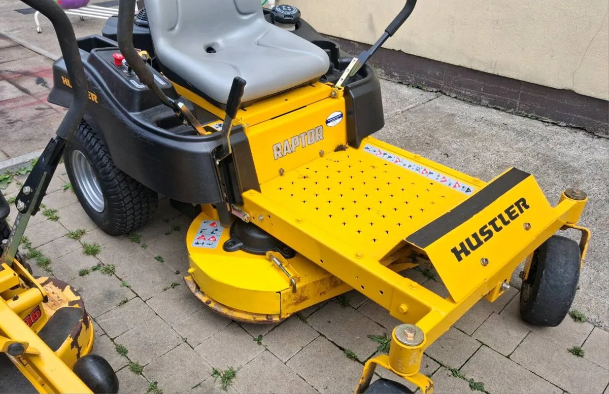 Hustler raptor zeroturn - Image 1