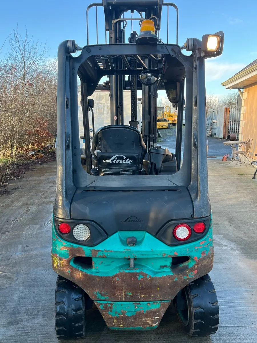 2012 Linde Electric Forklift not driving - Image 2