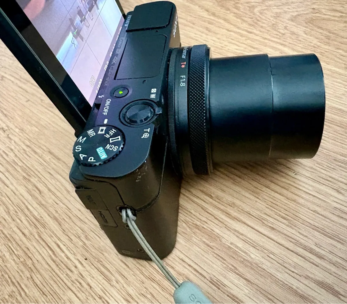 Sony RX100 IV (Mark 4) Excellent Condition - Image 2