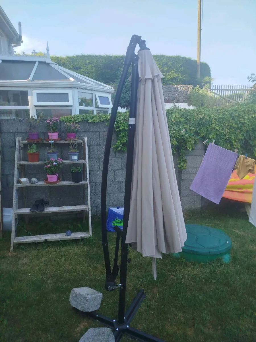 Garden Umbrella 3m - Image 3