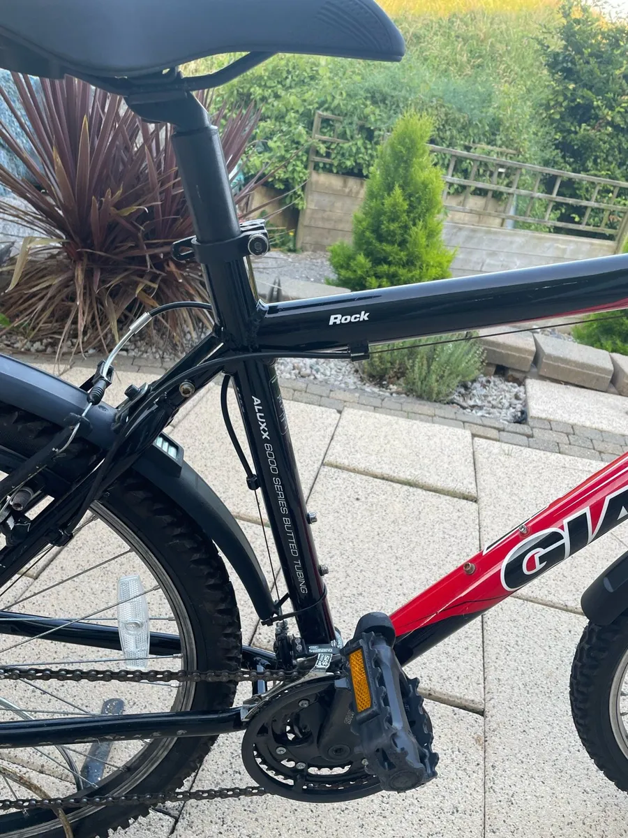 Giant Rock 6000 series mountain bike - Image 2