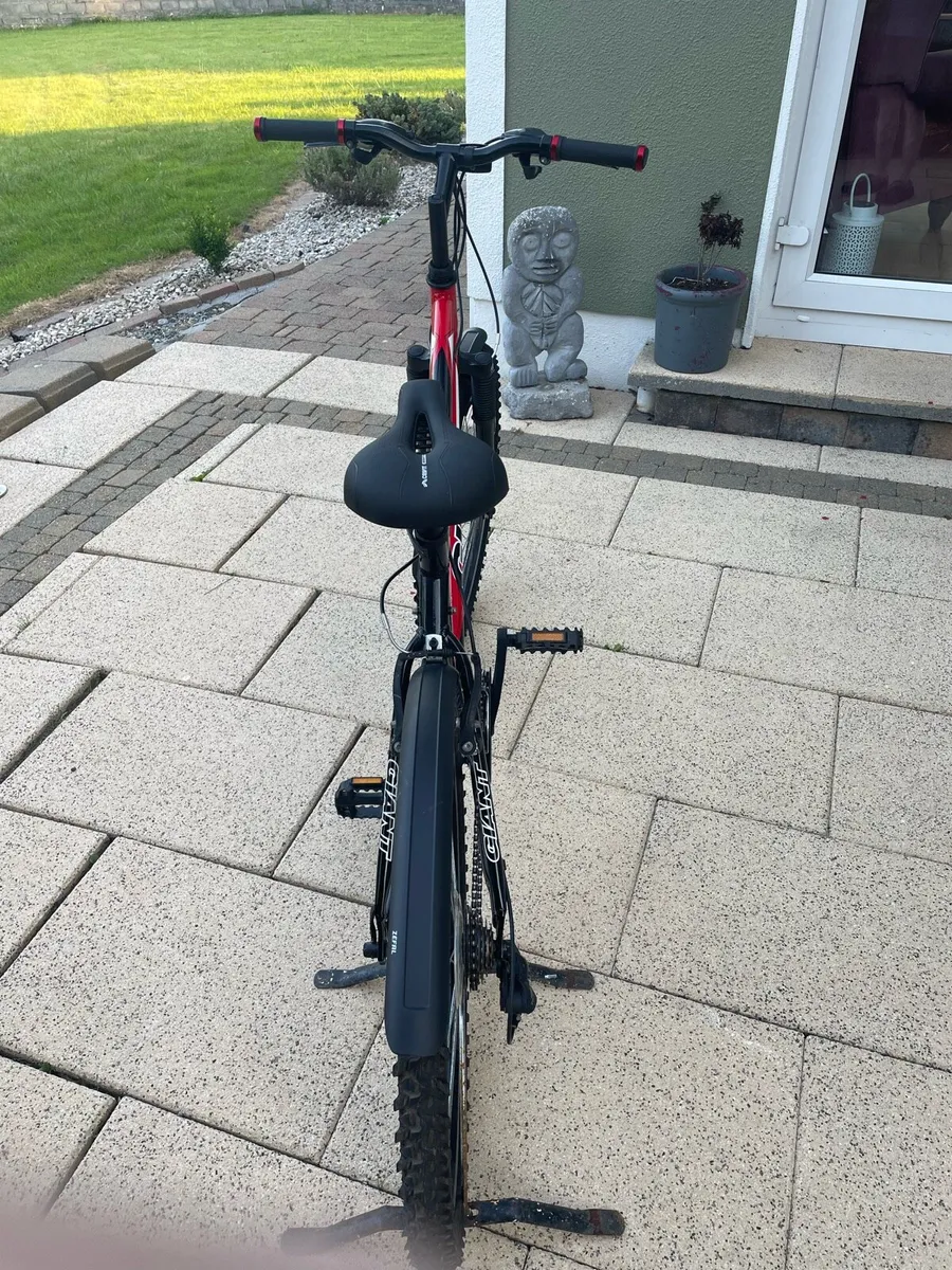 Giant Rock 6000 series mountain bike - Image 4