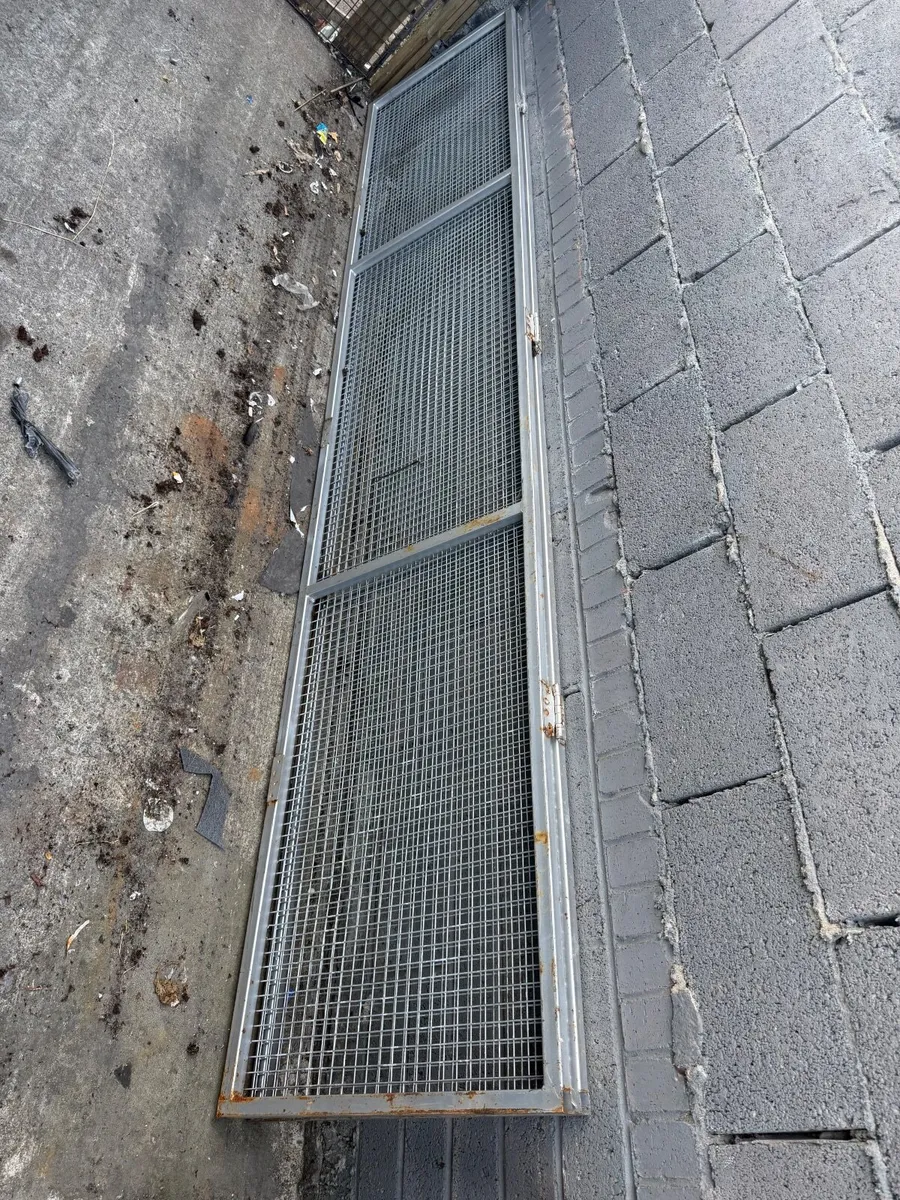 Side cages pickup - Image 4