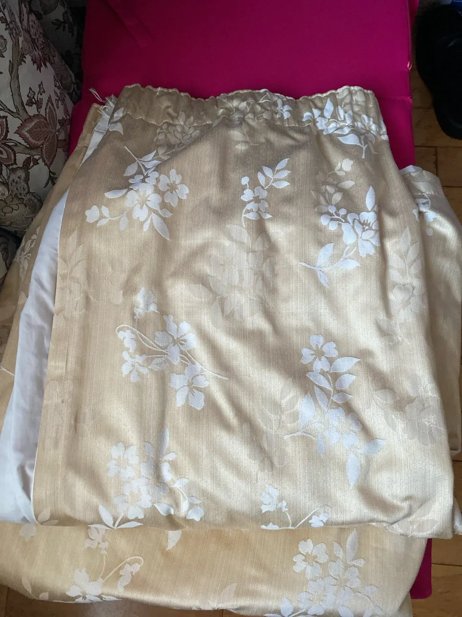 Curtains - Image 1