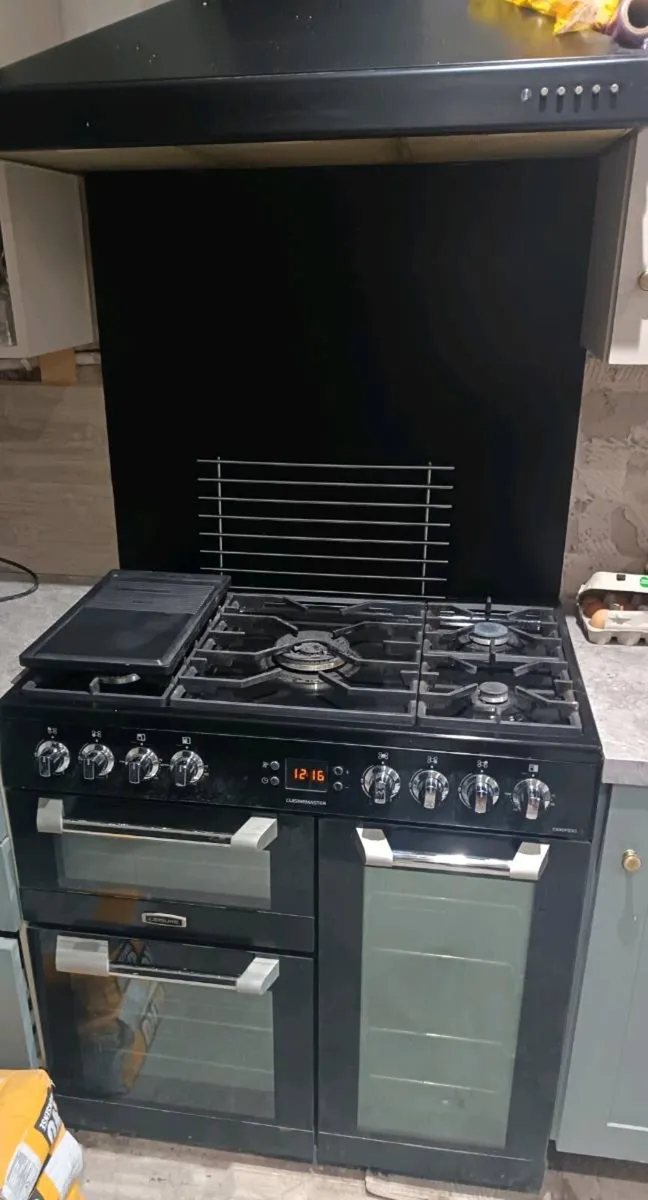 Cuisine master electric oven gas hob - Image 1