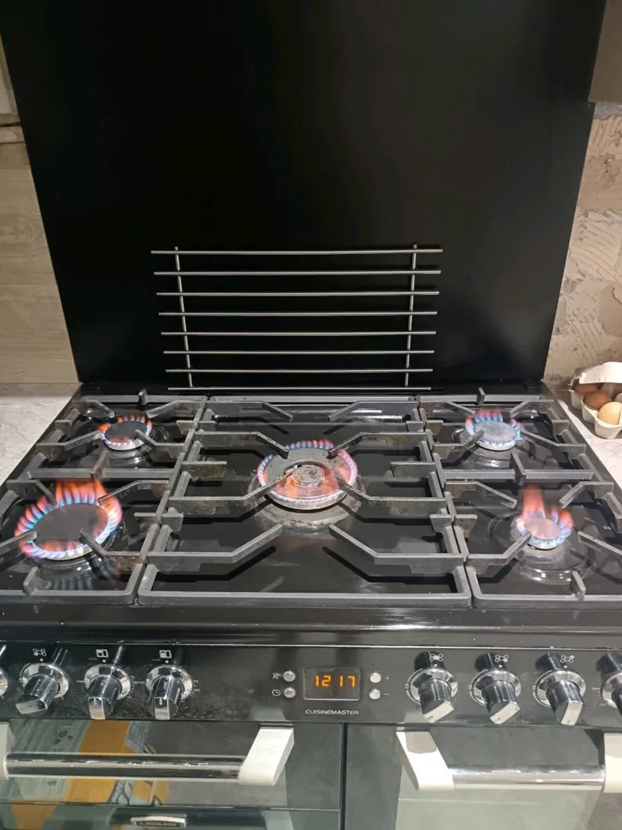 Cuisine master electric oven gas hob - Image 2