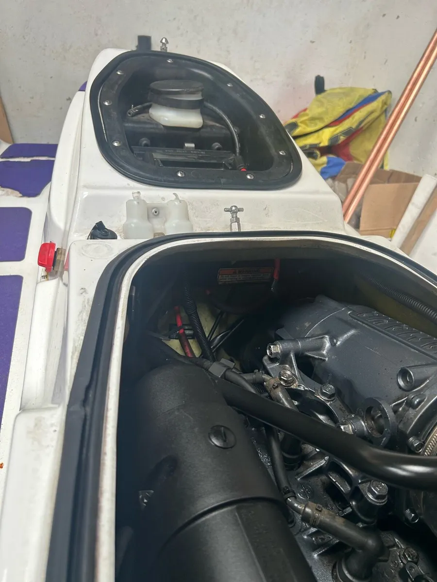 Jet ski - Image 2