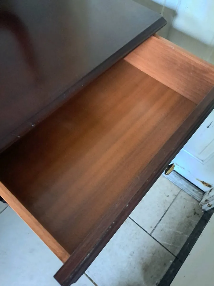 Beautiful Rossmore console table - Image 2