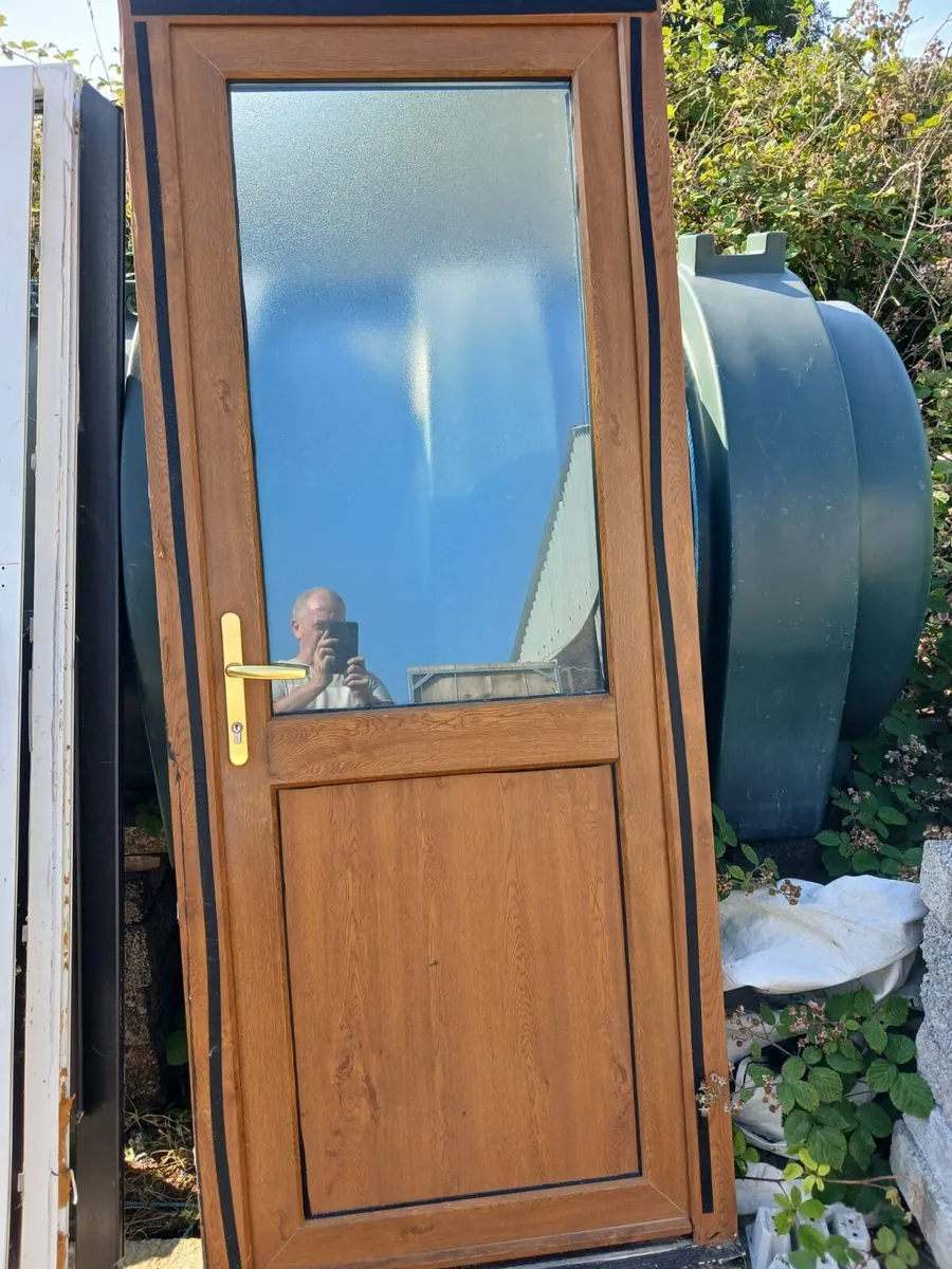 SINGLE DOORS AVAILABLE ✅LOOK AT THE PICTURES✅
