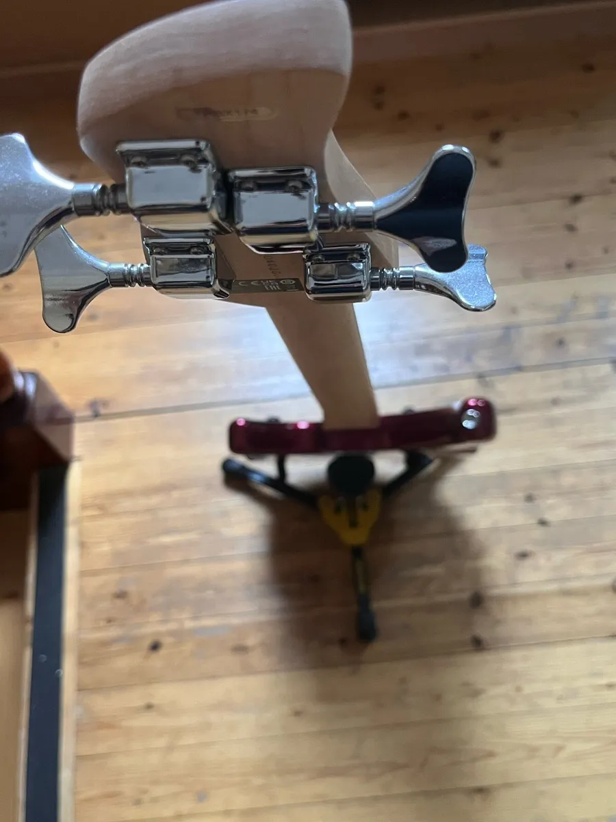 Bass Guitar - Image 4