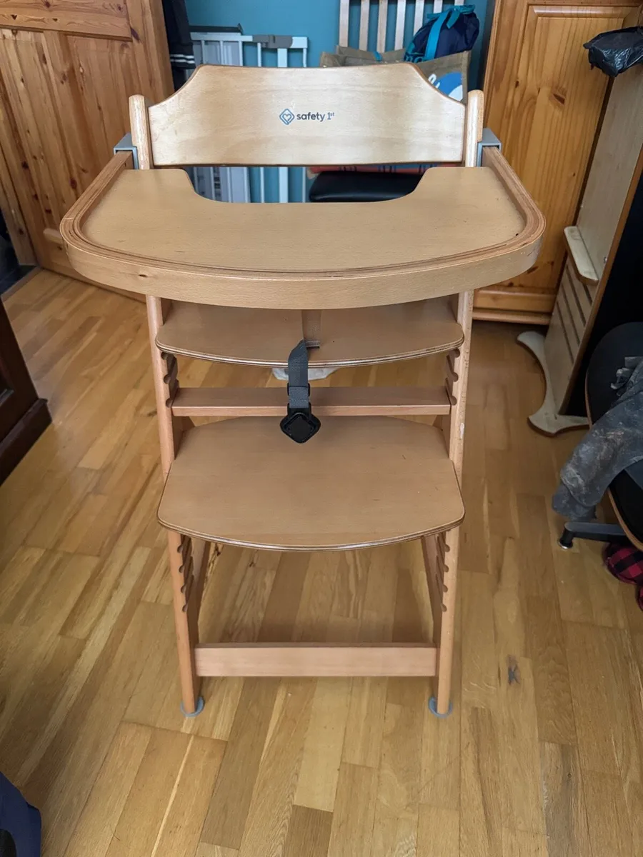 Wooden High chair baby, todler up to 150kg - Image 1