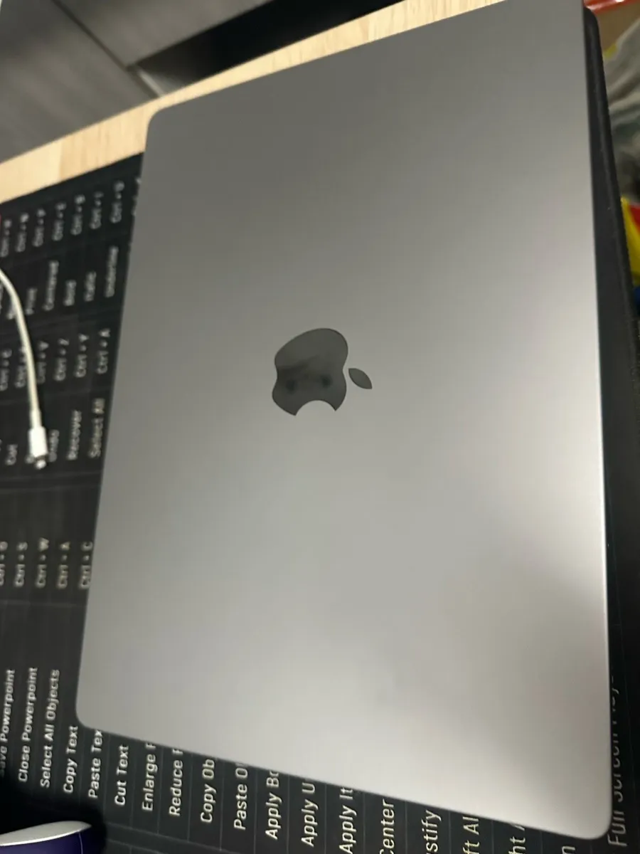 macbook pro m1 pro - Image 1