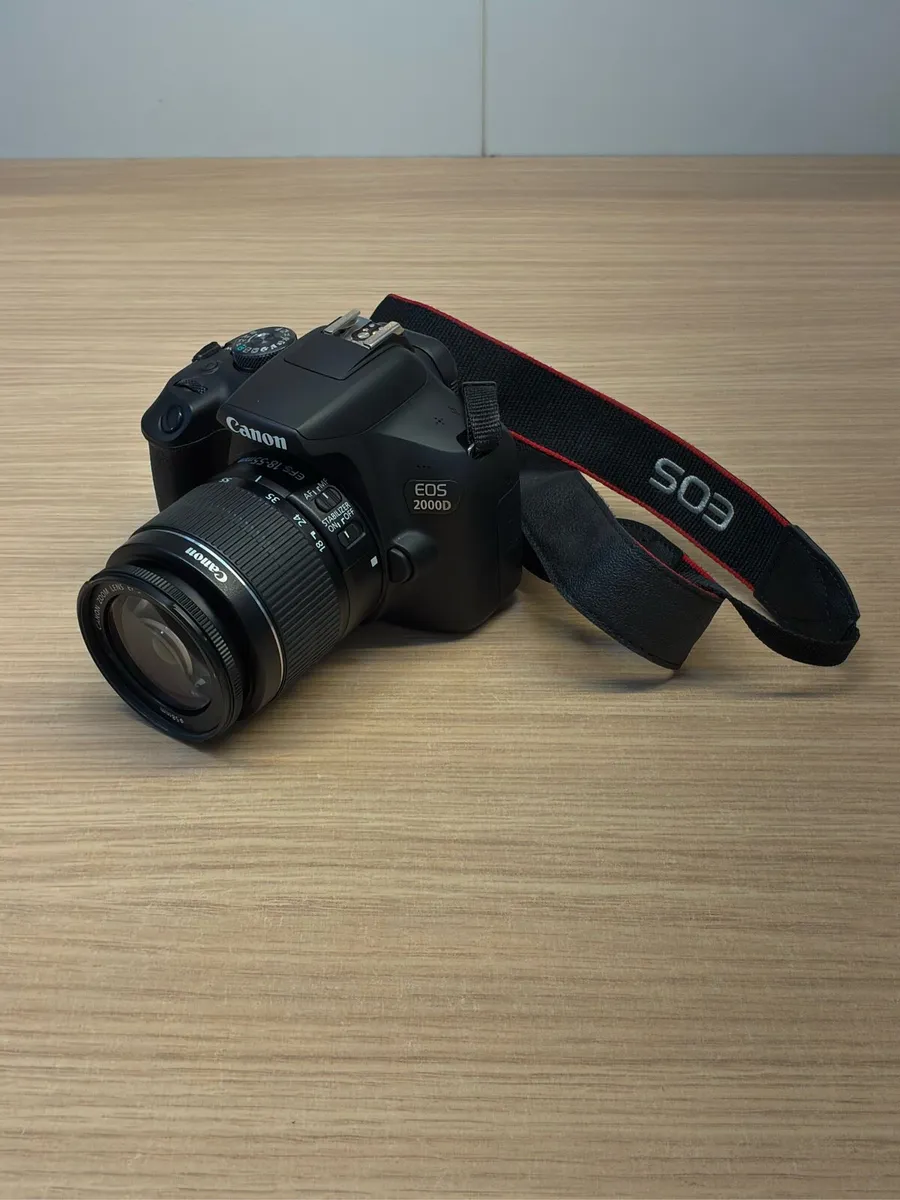 Canon EOS 2000D DSLR Camera Kit - Image 2