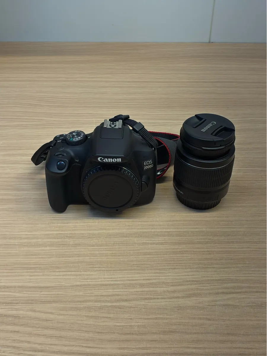 Canon EOS 2000D DSLR Camera Kit - Image 3