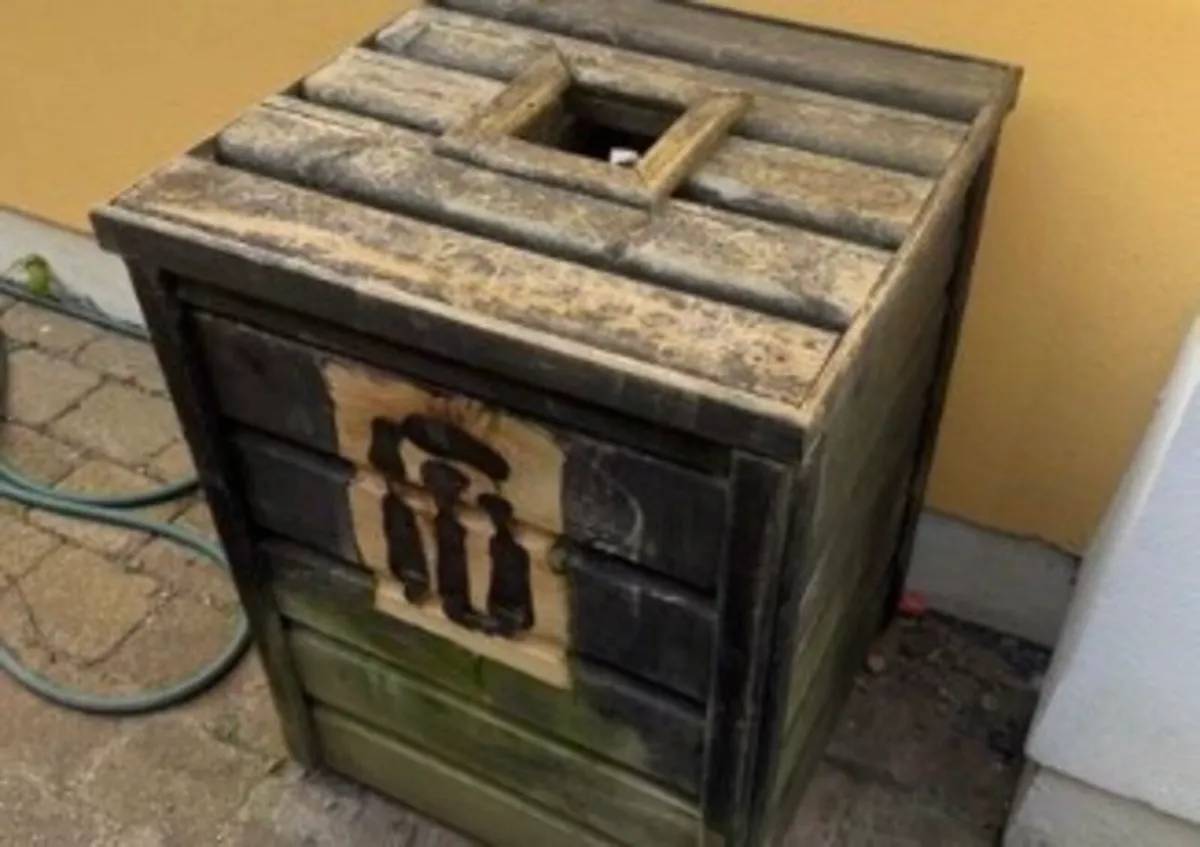 Outdoor bin