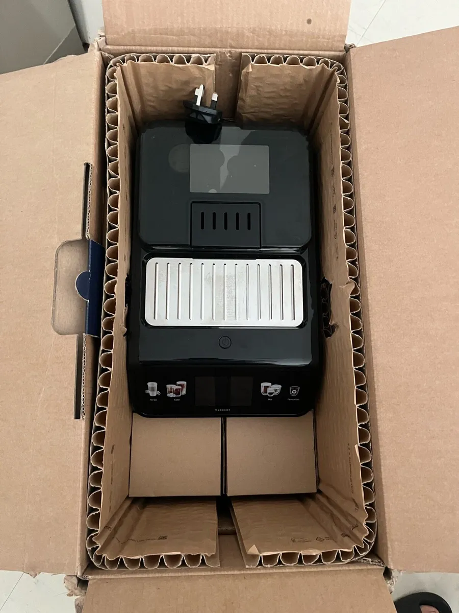 DeLonghi  Bean To Cup Coffee Machine - Image 4