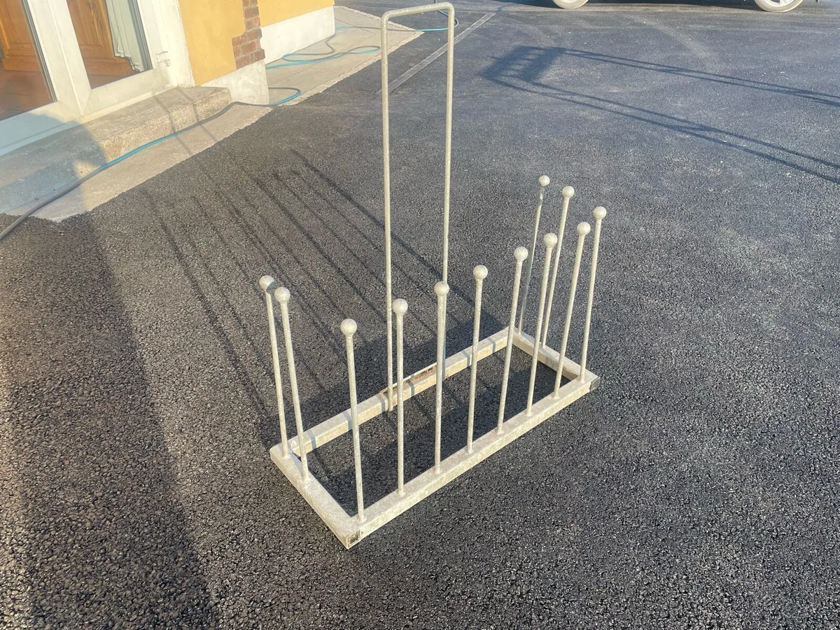 Wellie Stand - Image 1