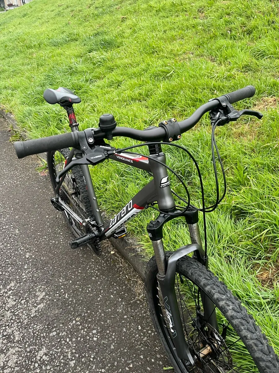 Carrera Cengance mountain bike. - Image 3