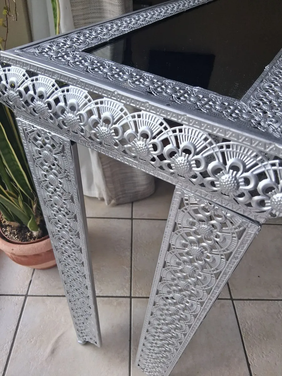 Bohemian metal and glass side table - Image 3