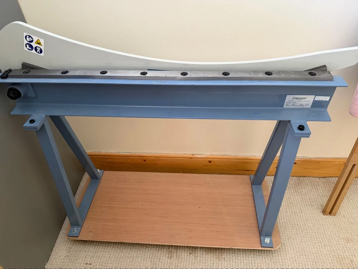 Guillotine - Image 1