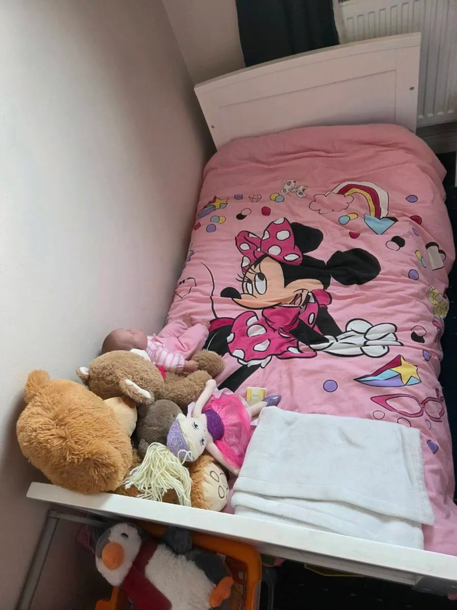 Cot bed - Image 1