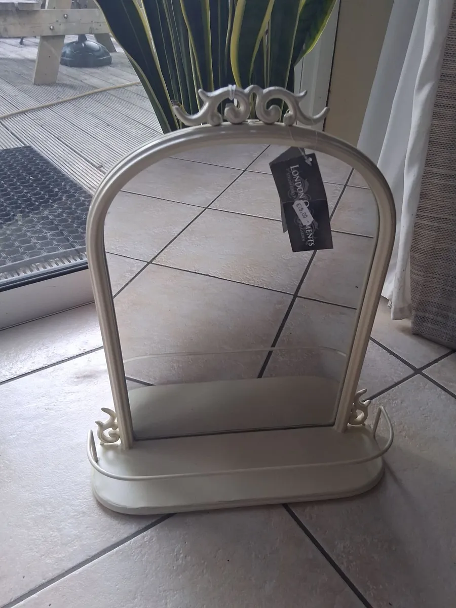 Metal vanity mirror - Image 2