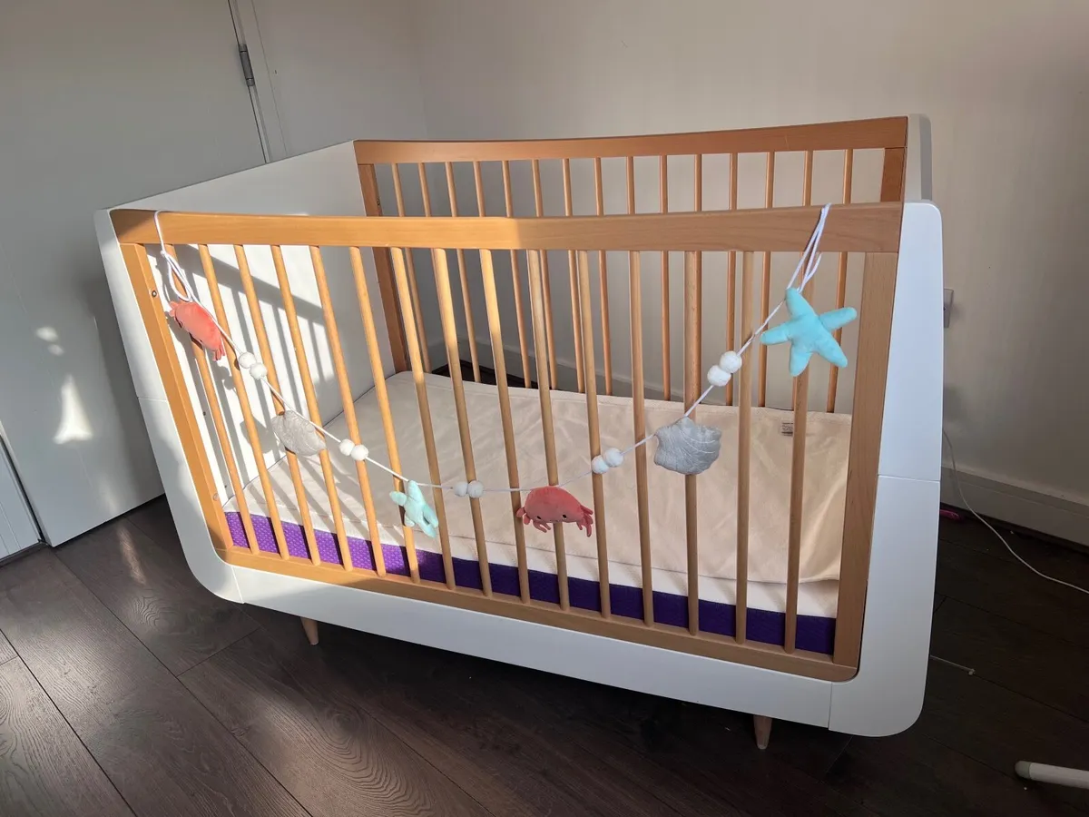 SnuzKot Skandi Cot Bed - Excellent Condition - Image 1