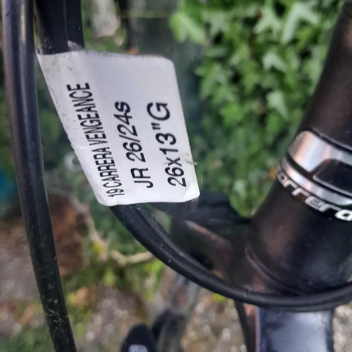 Carrera Vengeance Junior Mountain bike  26 inch - Image 4