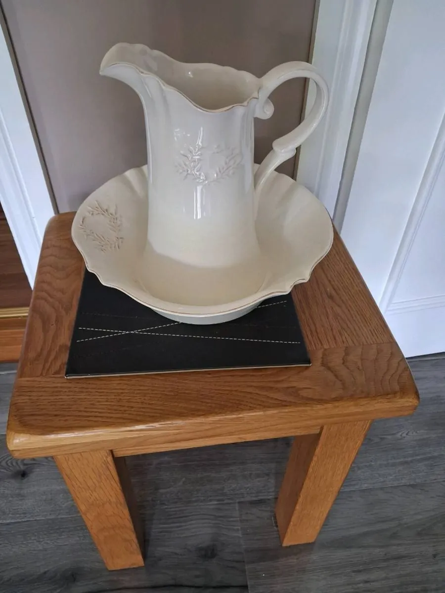 Wash jug & bowl