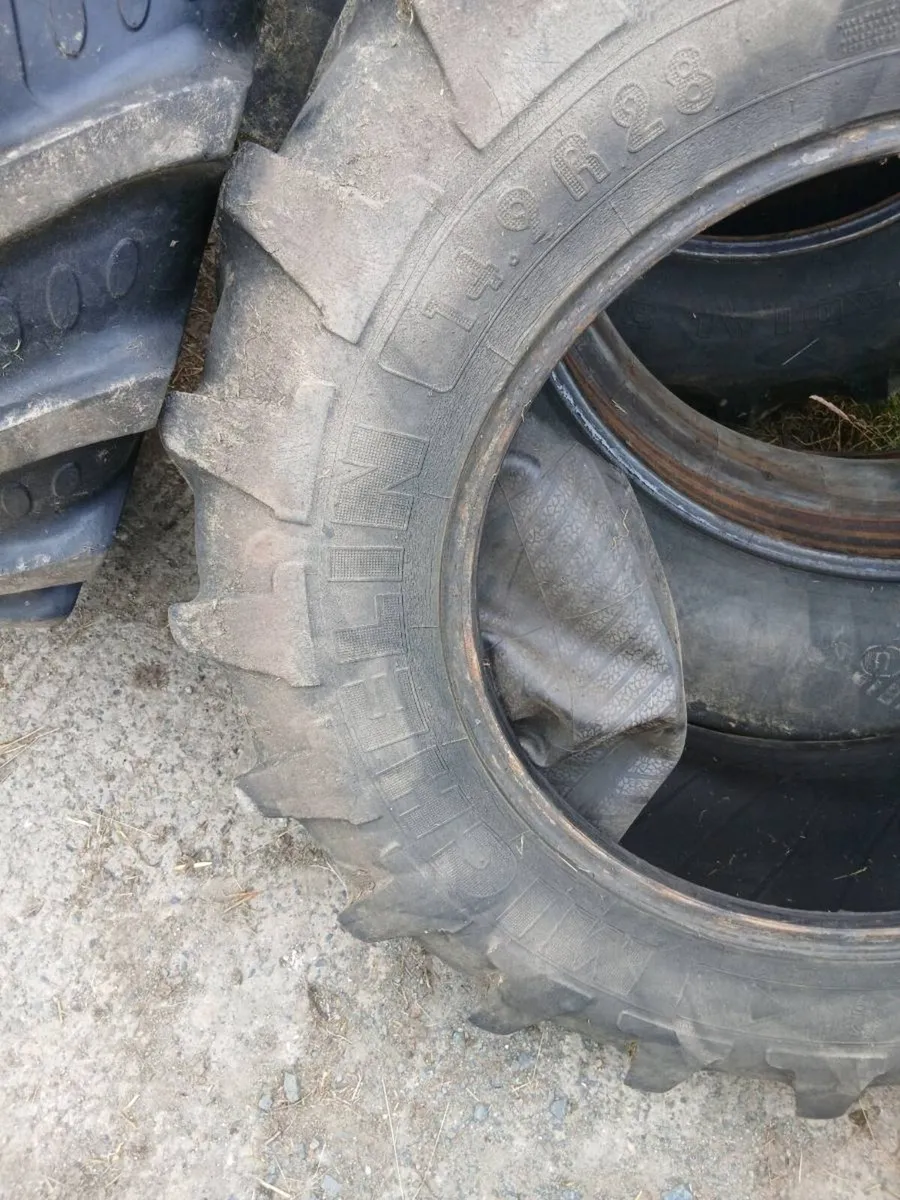 Tractor tyres - Image 1