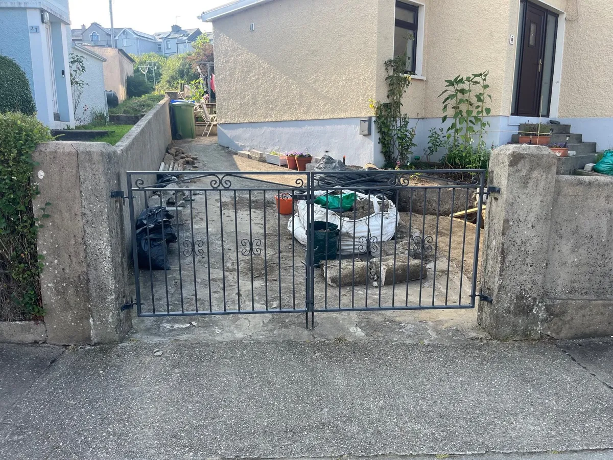Metal gate - Image 2