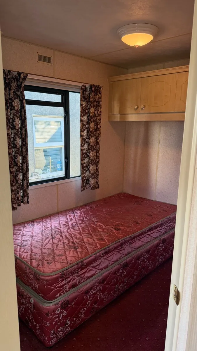 28 foot Mobile Home - Image 3