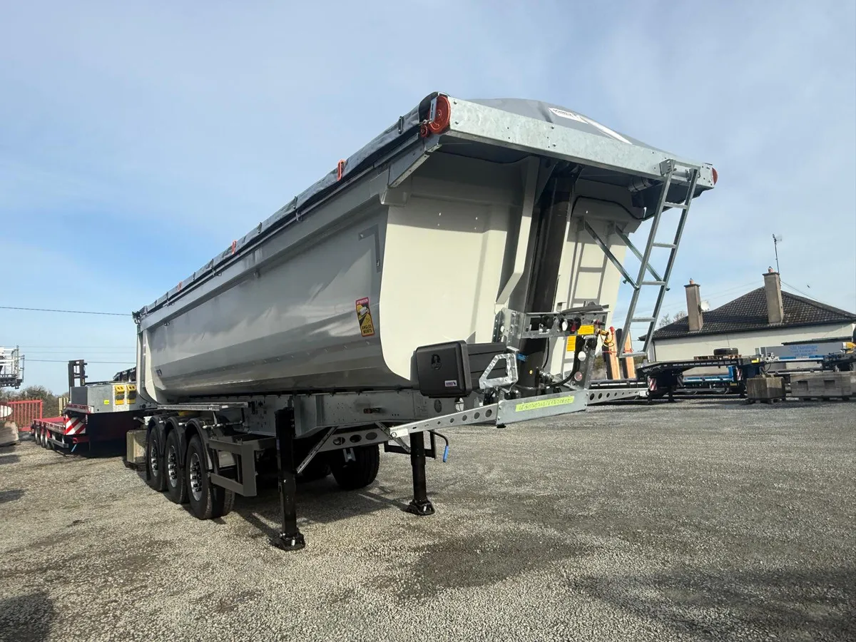 🚨🚨2026 Schmitz 8.2 tipping trailer 🚨🚨 - Image 1