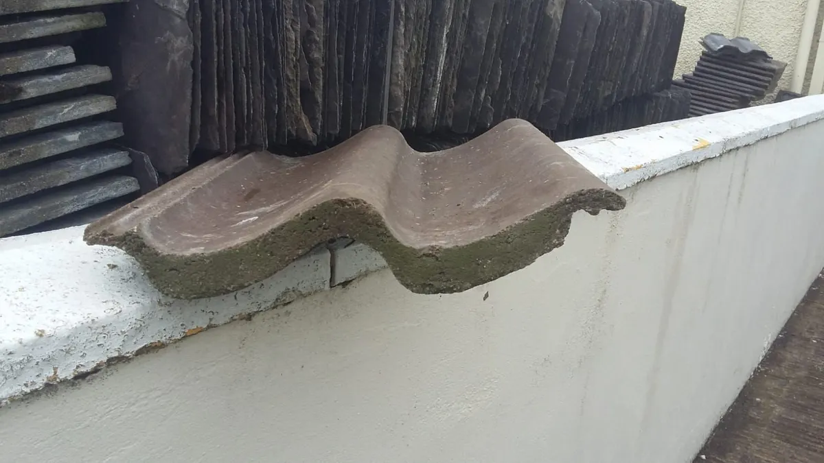Bangor slates chimney pots floor ridge roof tiles - Image 3