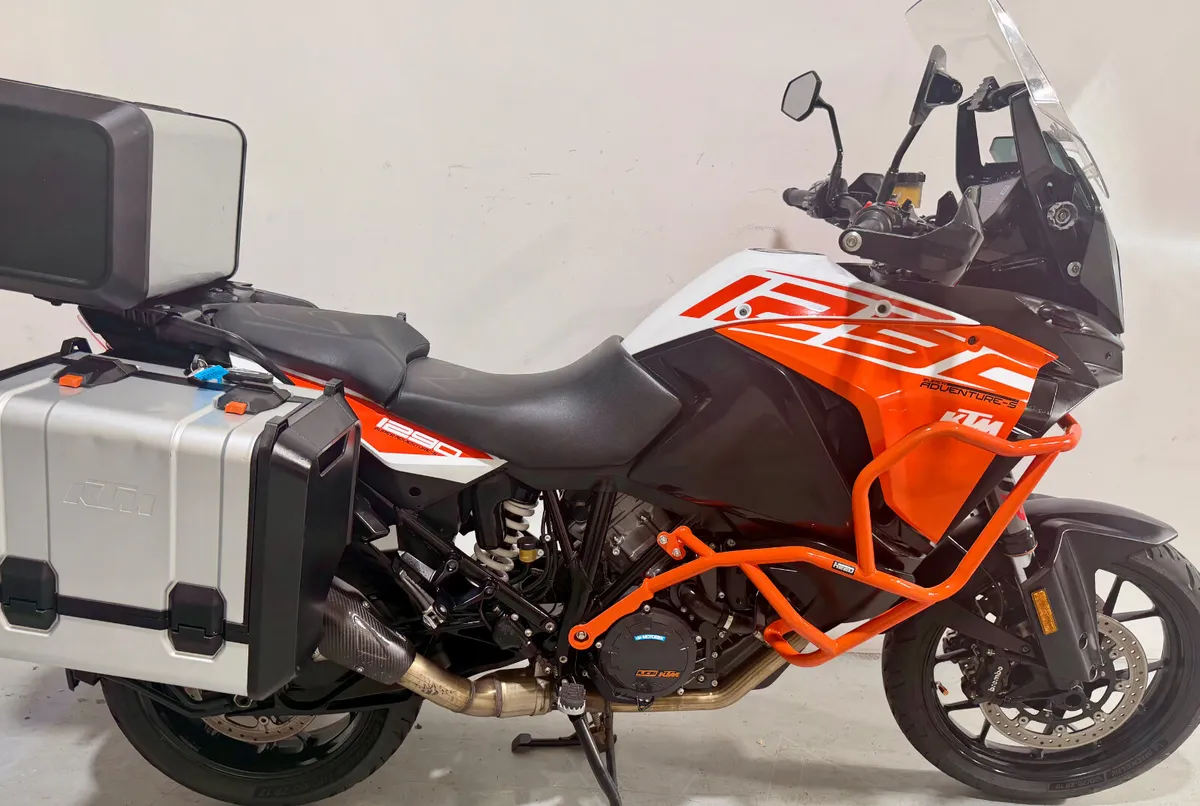 KTM 950 SUPER ADVENTURE S 2017 - Image 1