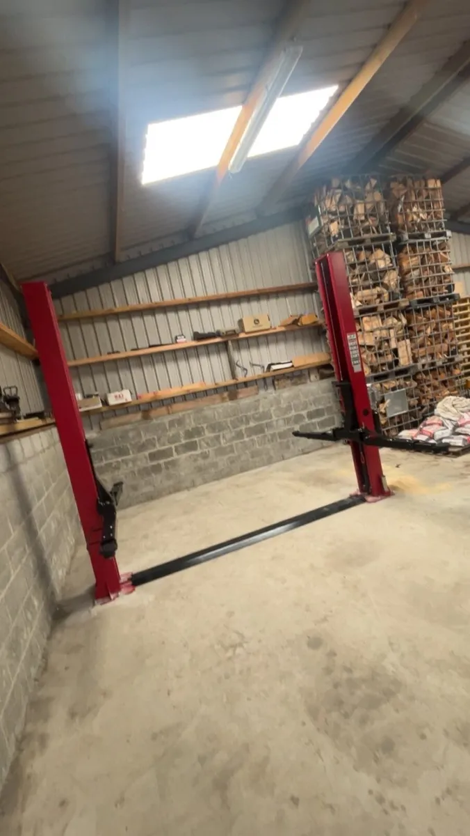 Car lifts Pacini brand fitting available - Image 2