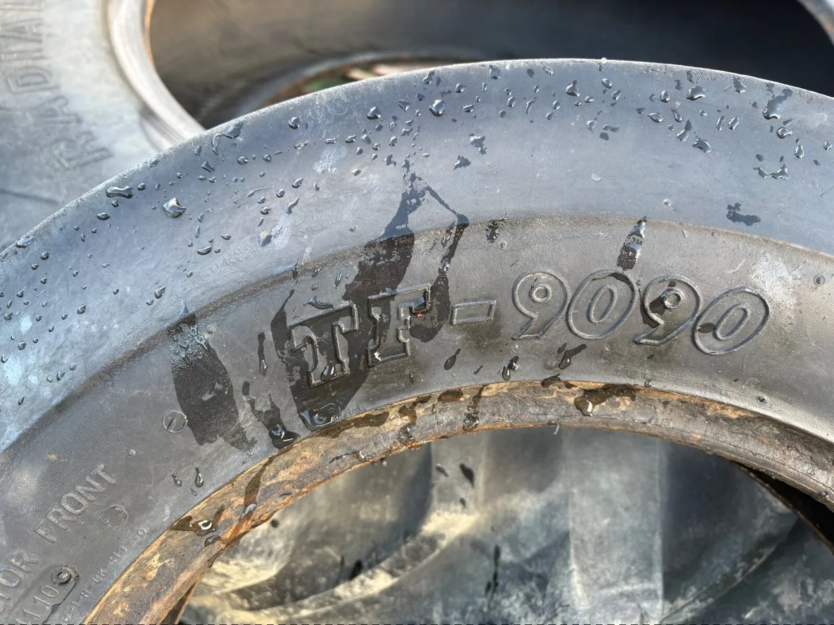 Second hand John Deere tyres - Image 2