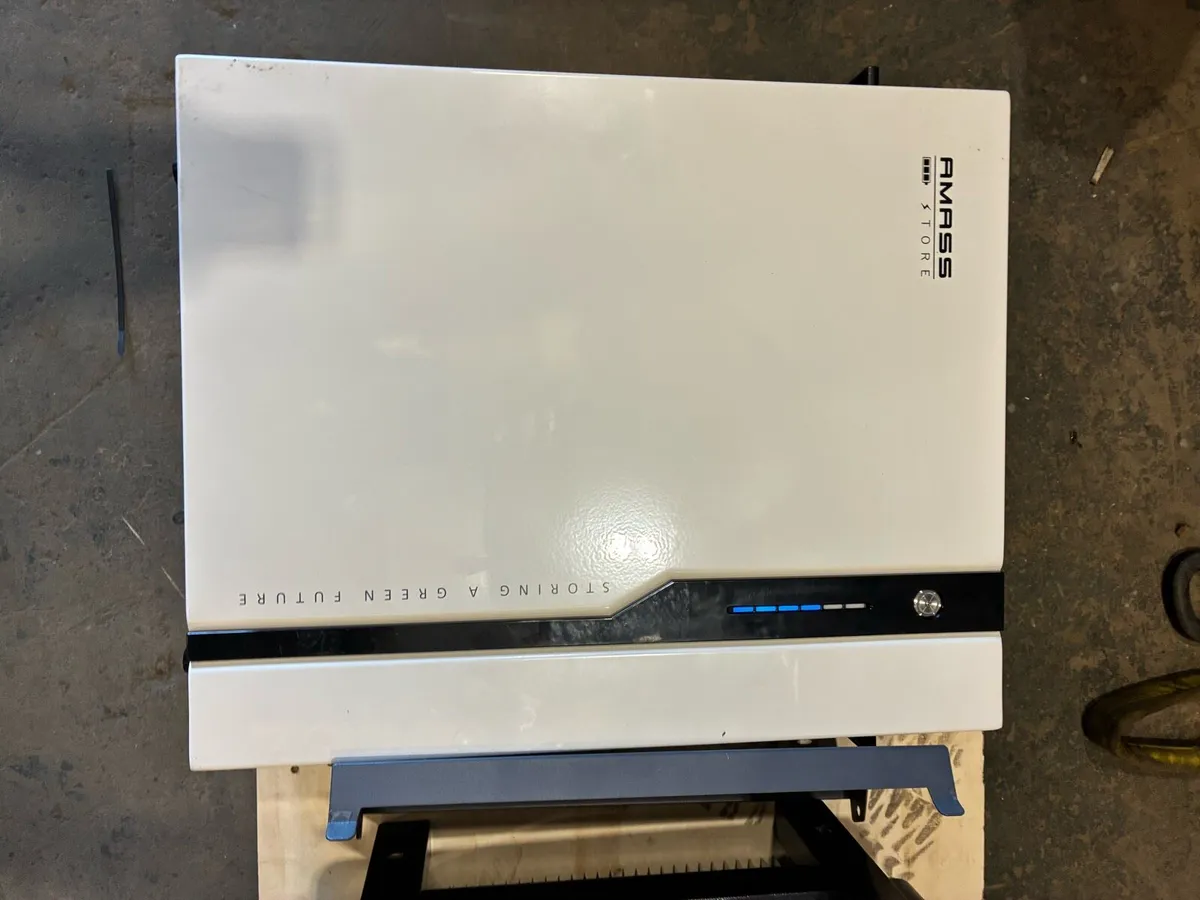 Sofar solar Inverter and Battery - Image 2
