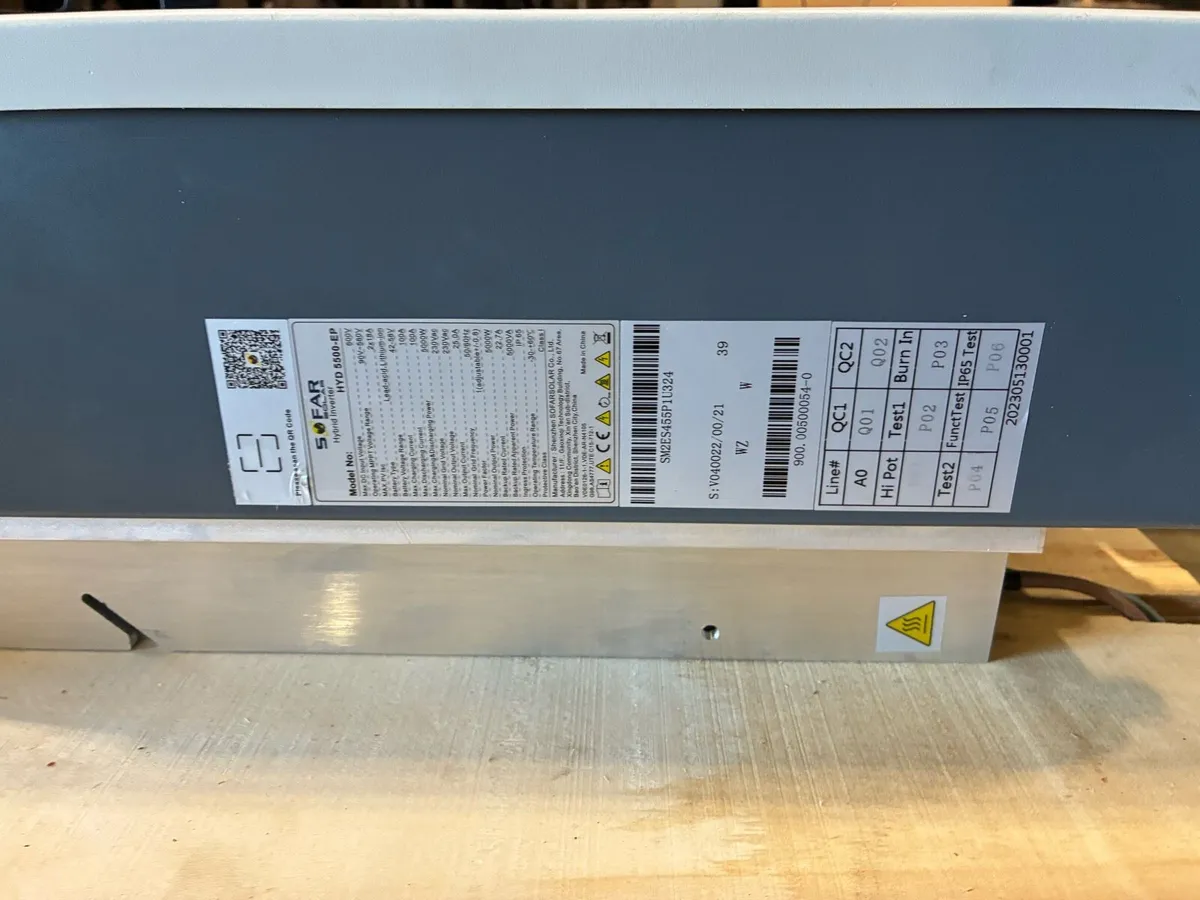 Sofar solar Inverter and Battery - Image 3